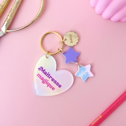 Porte-clés cœur dégradé pastel maîtresse avec étoiles