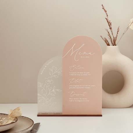 Menu mariage sur socle thème fleuri et nude
