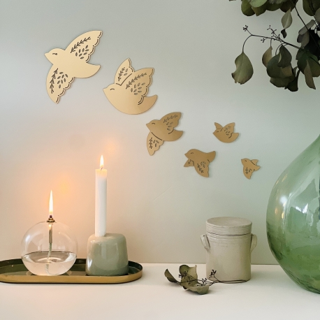 D&eacute;coration murale po&eacute;tique et originale envol&eacute;e d'oiseaux effet laiton