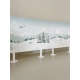 Décor illustré paysage enneigé, village de Noël en bois